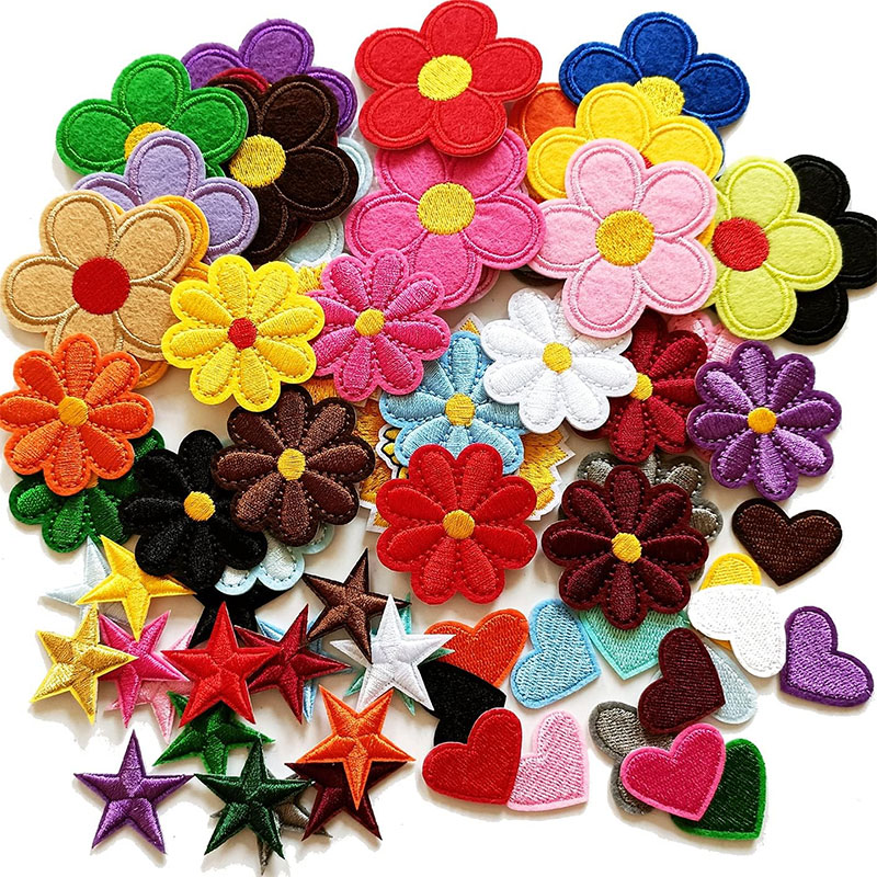 Embroidery Letter M - 2-10Pcs Kwiatowe naszywki na naszywki Śliczne