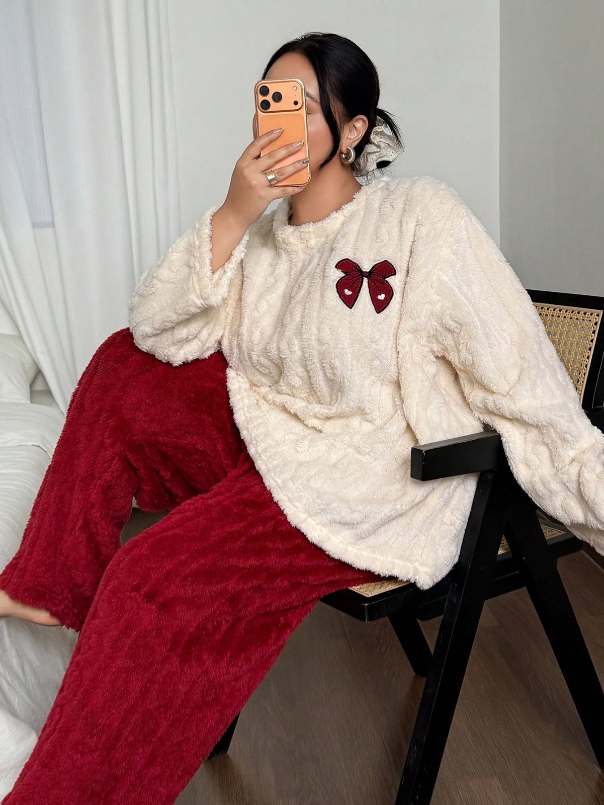 Embroidery Red - Damskie piżamy plus size 1XL-5XL na