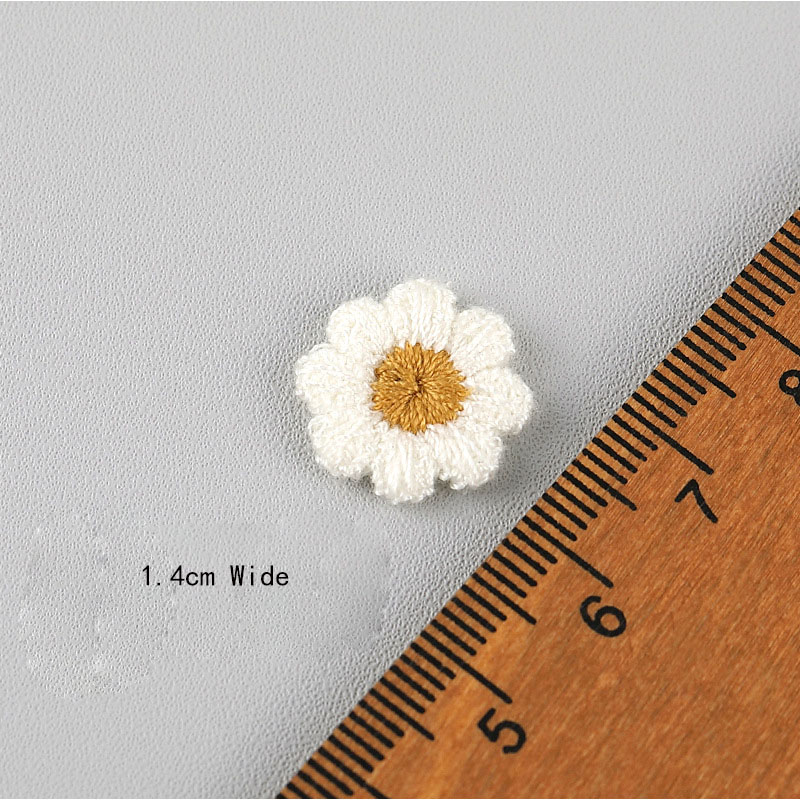 10 szt. Naszywki z haftem kwia – Embroidery Letter M recenzja i cena