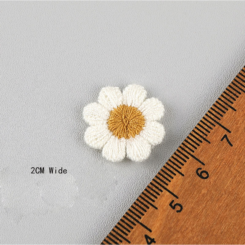 10 szt. Naszywki z haftem kwia – Embroidery Letter M recenzja i cena