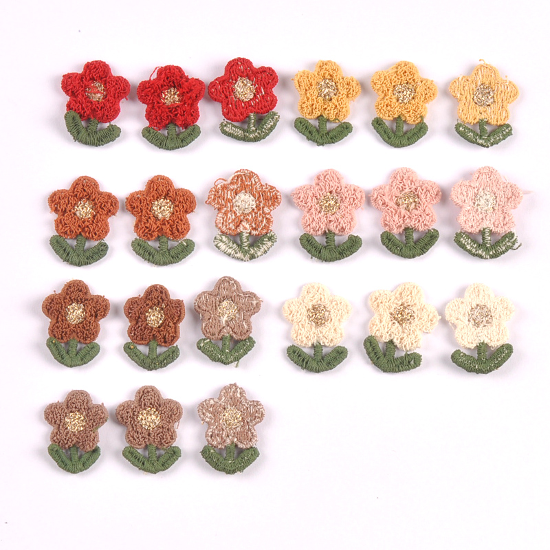 10 szt. 22x18mm Nieklejące apl – Embroidery Letter M recenzja i cena