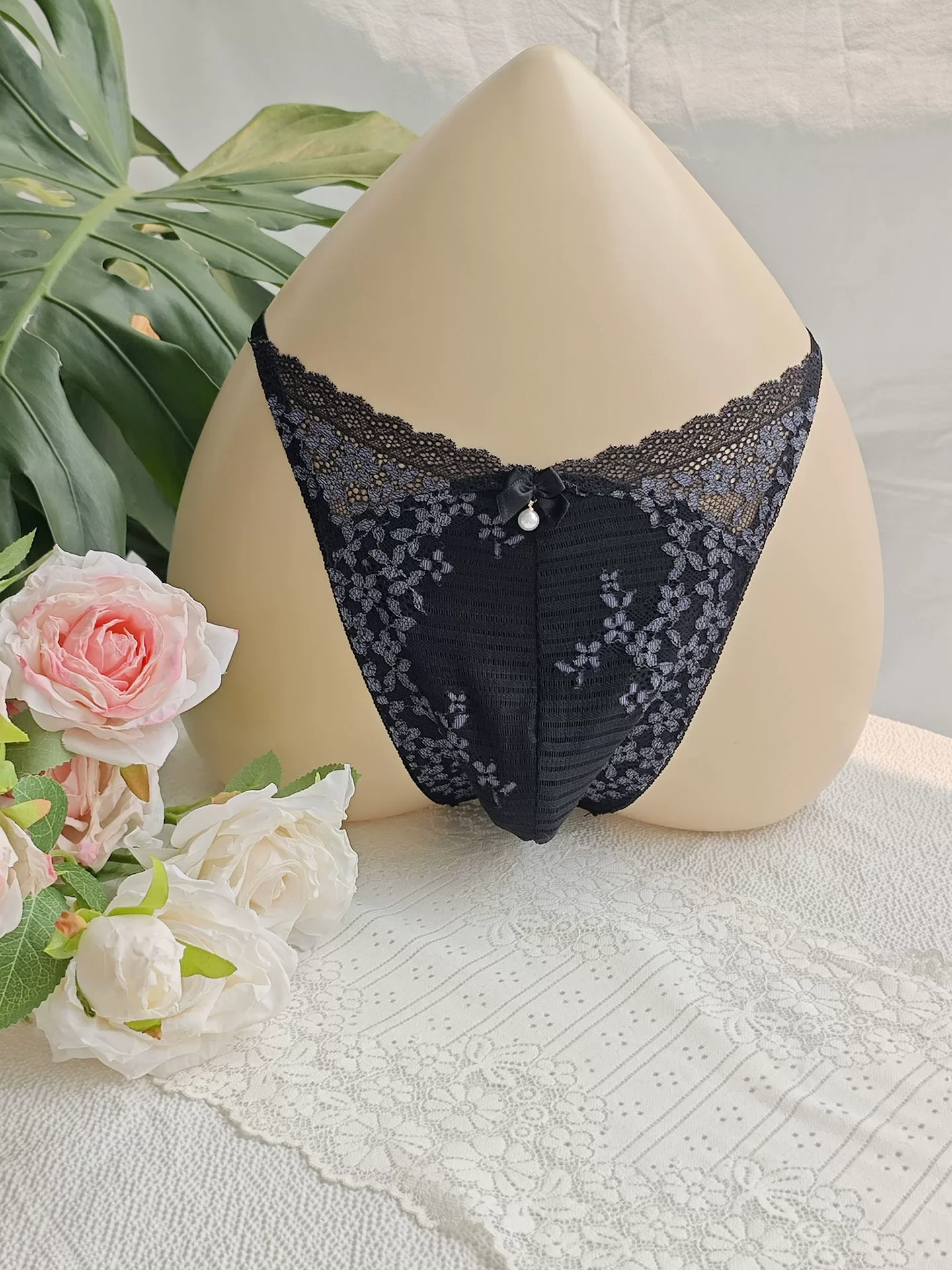 Czarne koronkowe męskie slipy  – Embroidery Gift Ideas recenzja i cena