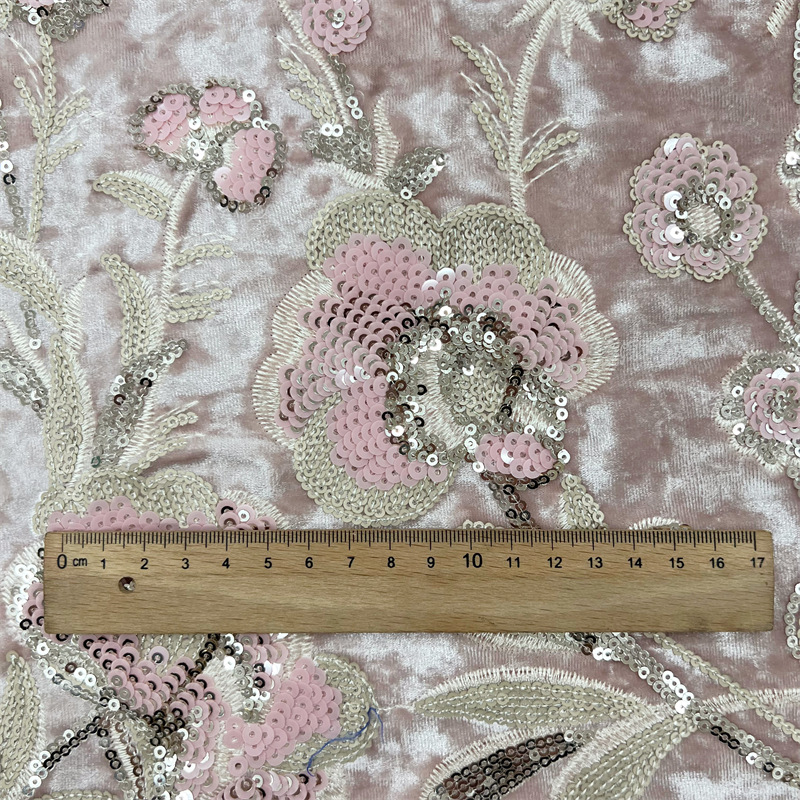 Tkanina aksamitna z haftowanym – Embroidery Needles recenzja i cena