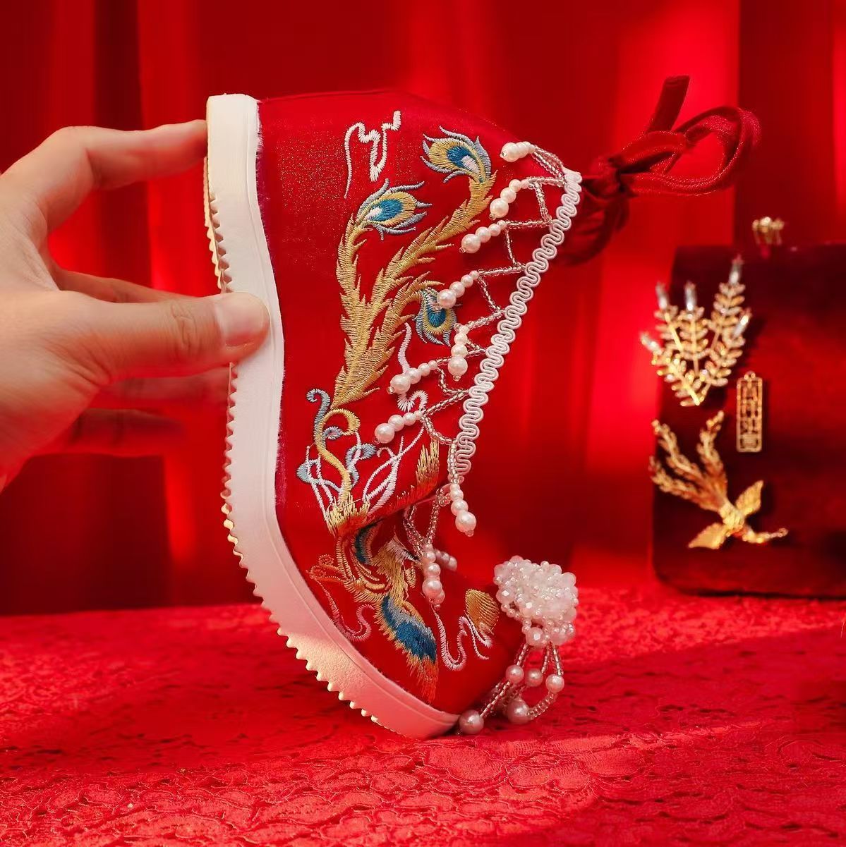 Damskie Nowe Czerwone Haftowan – Embroidery Red recenzja i cena