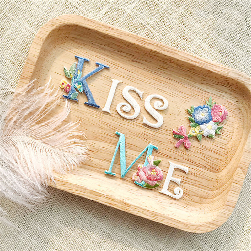 Wykwintne angielskie litery, r – Embroidery Letter M recenzja i cena