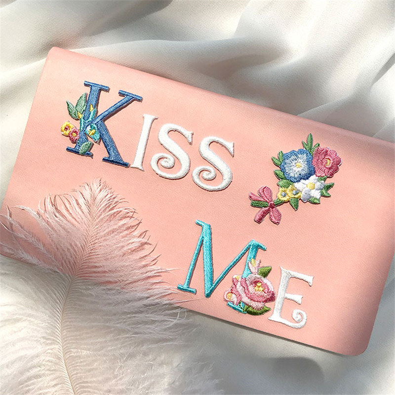 Wykwintne angielskie litery, r – Embroidery Letter M recenzja i cena