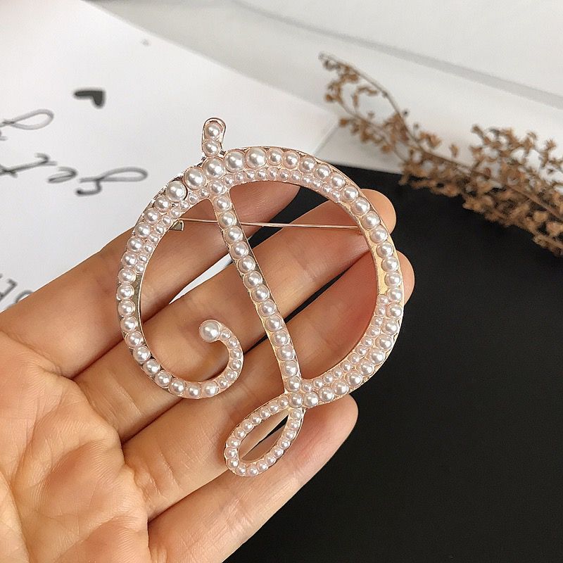 Angielskie litery A-Z perła br – Embroidery Letter M recenzja i cena